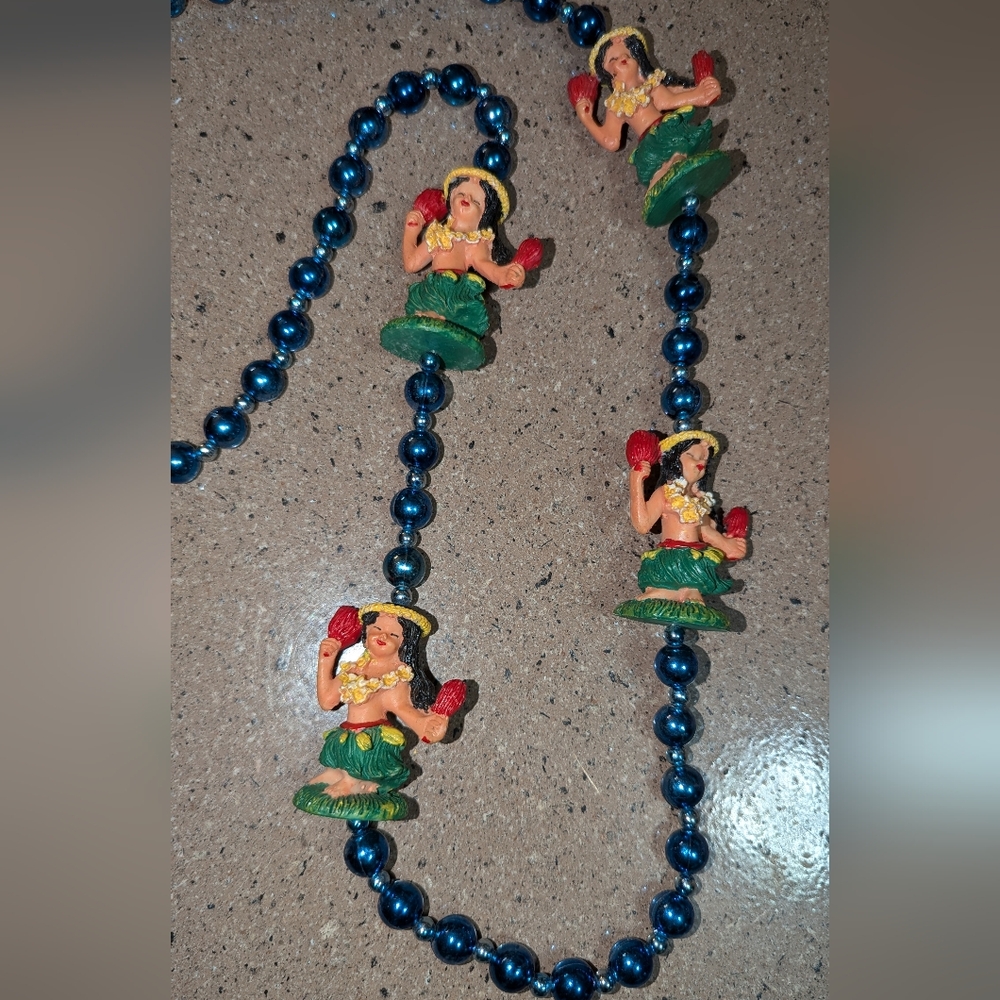 EVC HAWAIIAN GIRL MARDI GRAS NECKLACE - Picture 3 of 5